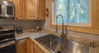 Wilderness Escape 2 bedroom 1 bath 4 guests