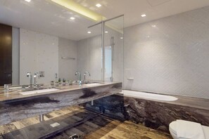 ヘアドライヤー