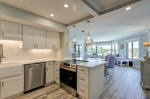 Fridge, microwave, stovetop, dishwasher - Sunset Rentals | Yacht Club 7548 | Shelter Cove (Hilton Head Island)