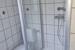 Dusj, hårføner, bidé og såpe