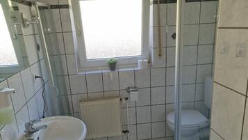 Dusj, hårføner, bidé og såpe