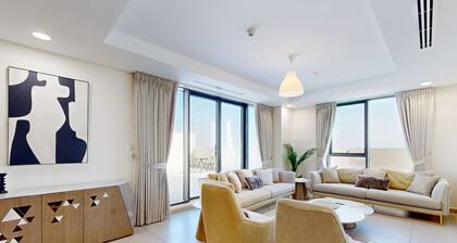 Tranquil 3BR Villa | Skyline & Lush Green Views