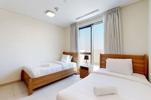 3 bedrooms, iron/ironing board, WiFi, bed sheets