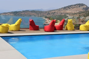 Outdoor pool, open 10:00 AM to 8:00 PM, pool umbrellas - Hotel Porta Ksamil (Ksamil)