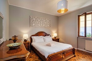 Apartemen | 4 kamar tidur dan setrika/meja setrika