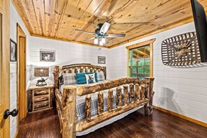 3 habitaciones, escritorio, wifi gratis y ropa de cama