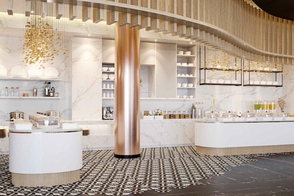 Tägliches Frühstücksbuffet (15 EUR pro Person)