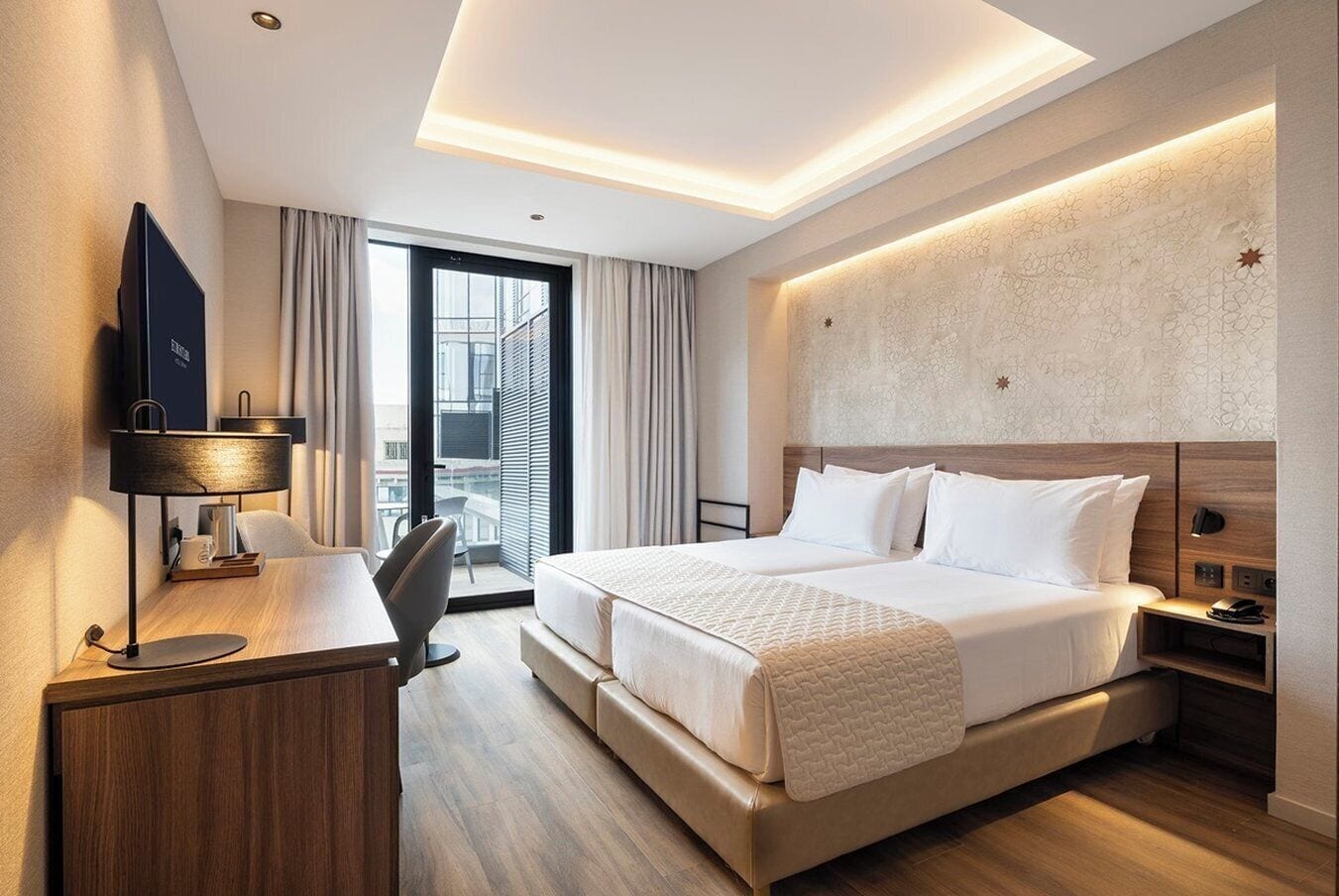 Minibar, in-room safe, desk, laptop workspace