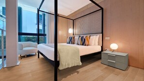 1 chambre, fer et planche à repasser, lit de bébé portatif