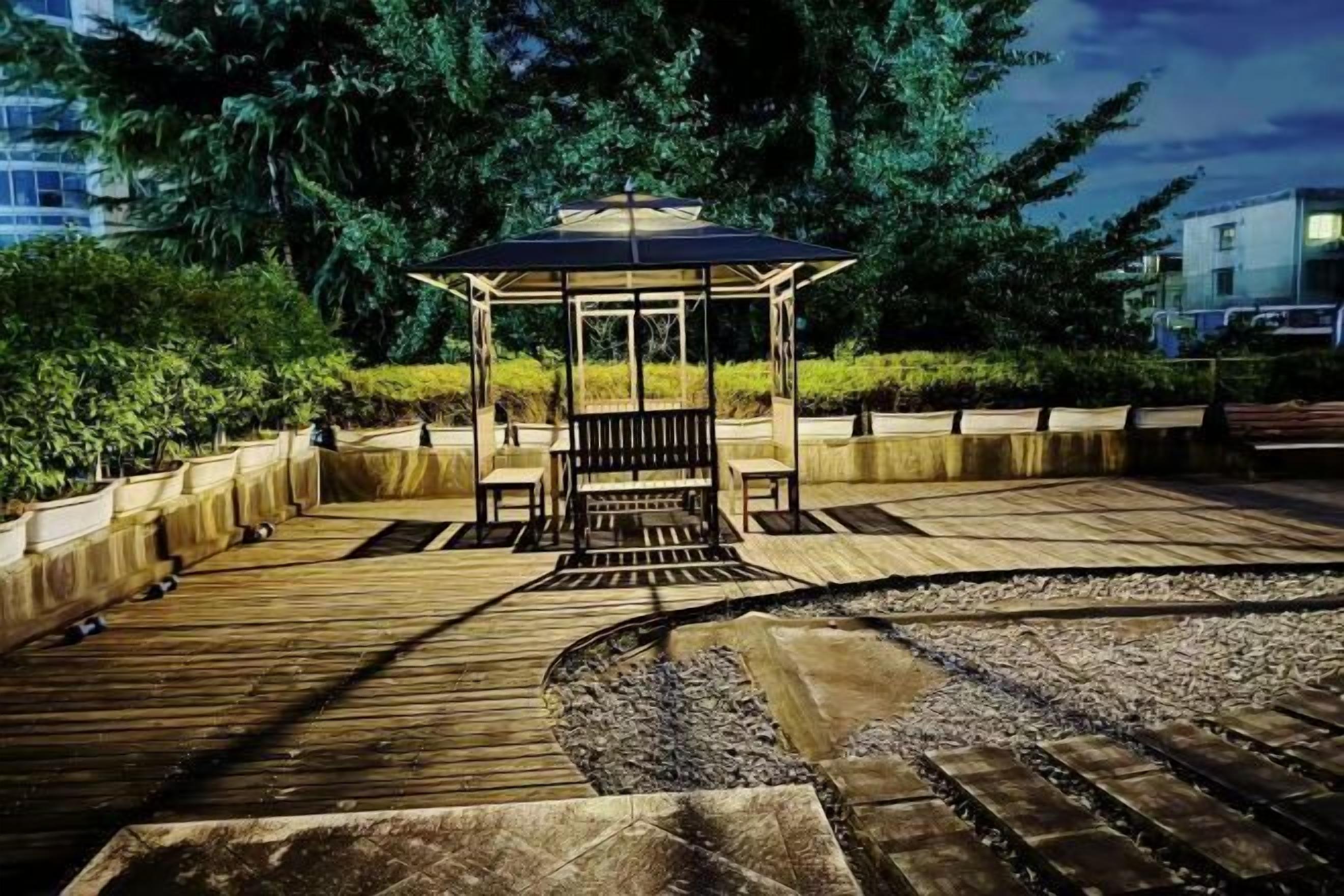 المنشأة من الداخل