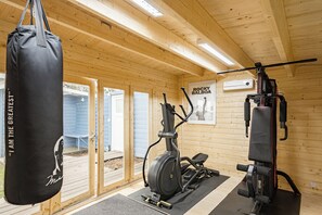 Fitness facility - Sailing boat vacation apartment - exclusive, spacious and modern furnishings (Lehe)