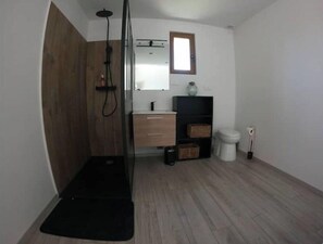 Dusche, Handtücher, Toilettenpapier