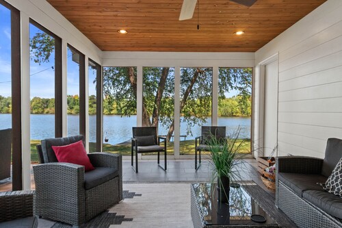 RiverTime: Modern Waterfront w/ Pier & Boat Slip