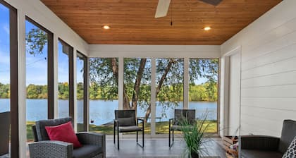 RiverTime: Modern Waterfront w/ Pier & Boat Slip