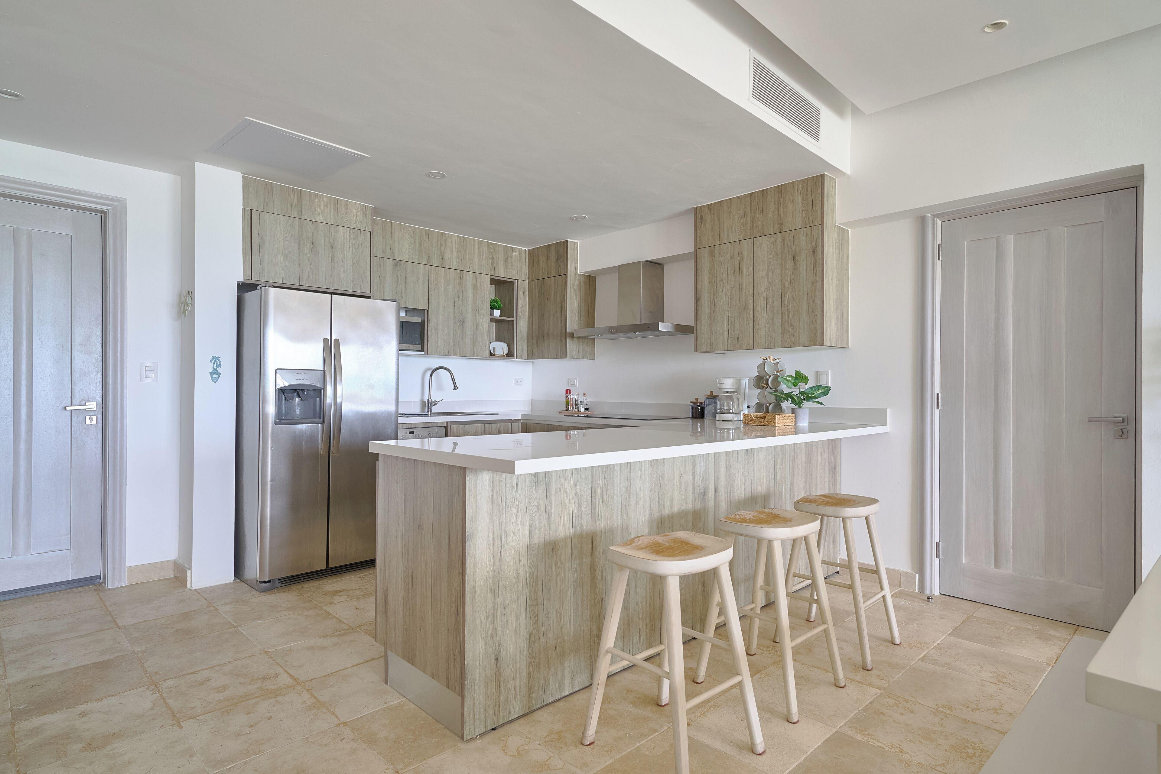 ميكروويف، فرن، موقد طهي مسطح، غسالة أطباق