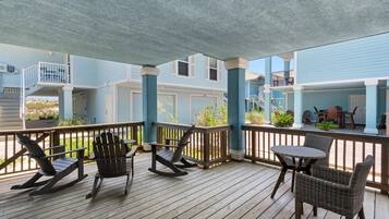 House, Multiple Beds (Portside Villas unit 6) | Outdoor dining