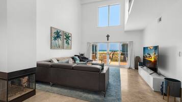 House, Multiple Beds (Portside Villas unit 6) | Living area | TV