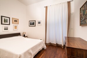 Apartment | 2 bedrooms, iron/ironing board, cribs/infant beds, free WiFi