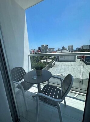 Dining - Modern Apartamento Studio en Piantini with Pool (Santo Domingo)