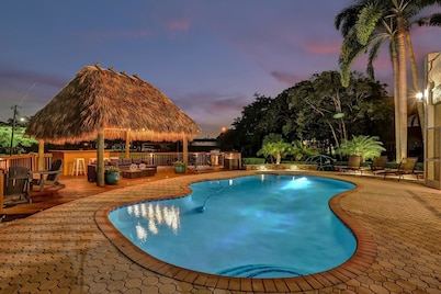 Luxury Casa Mila 7BR With Private Heated Pool