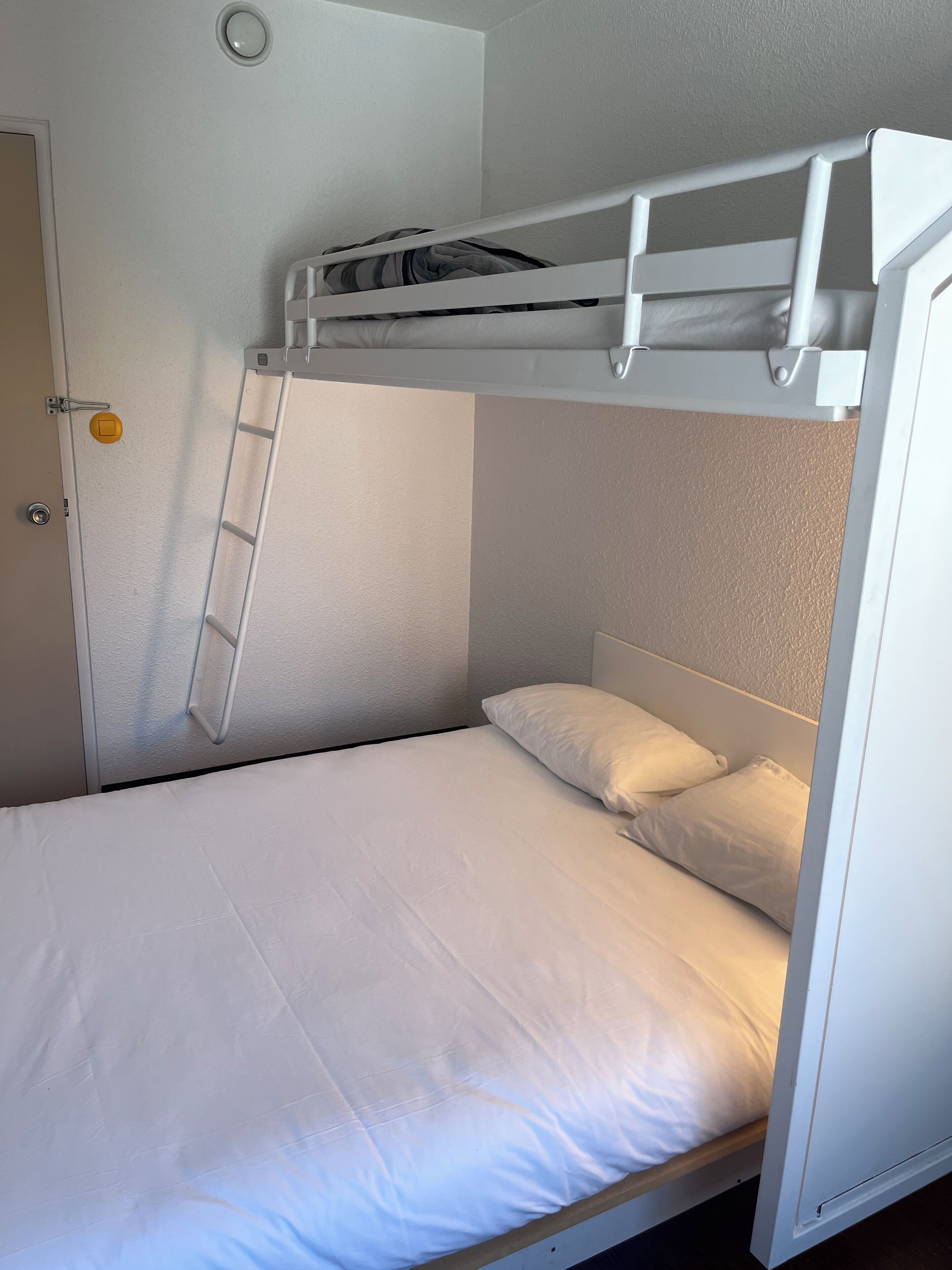 Chambre Triple Classique | Bureau, espace de travail pour ordinateur portable, Wi-Fi gratuit