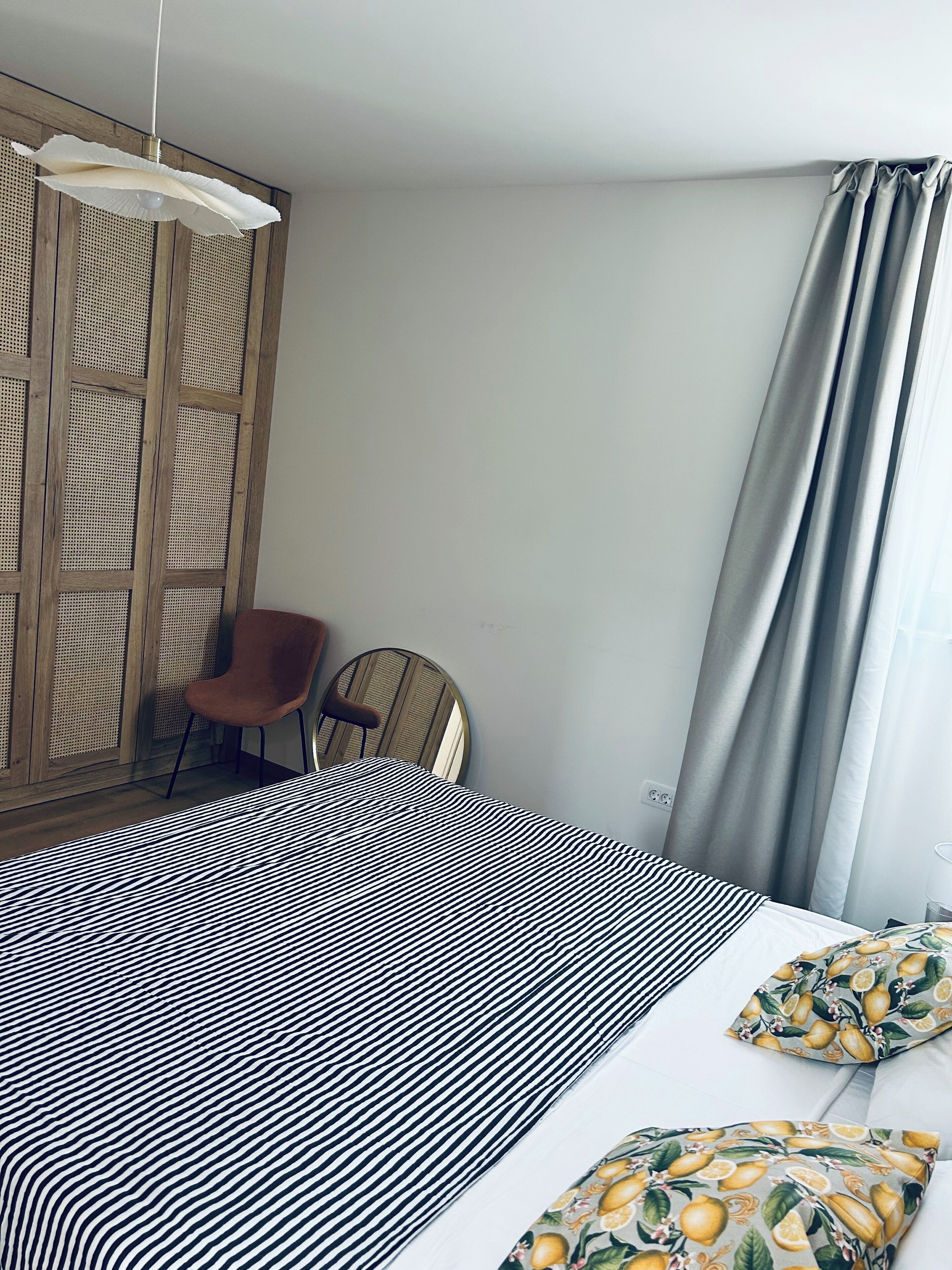 4 chambres, fer et planche à repasser, Wi-Fi, draps fournis