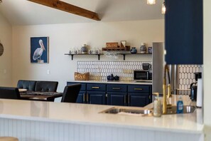 Private kitchen - Remodeled Mountain Cabin Over looking Lake Chatuge. (Hiawassee)