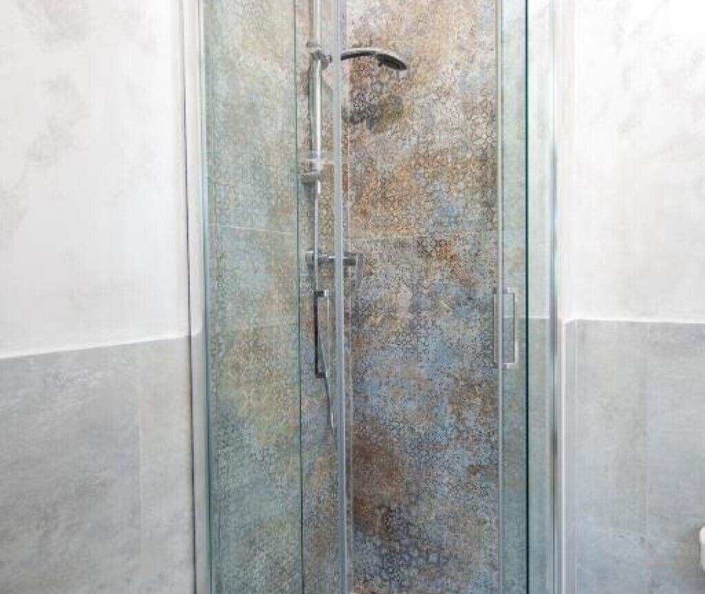 Hårtørrer, bidet, håndklæder, Sæbe