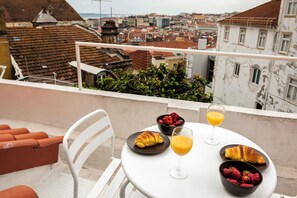 Panoramic Loft, Balcony, River View | Terrace/patio - Portas do Castelo Apartments (Lisbon)