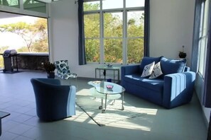 Interior - Large calm house surrounded by nature  (Veracruz)