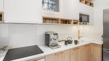 Réfrigérateur, lave-vaisselle