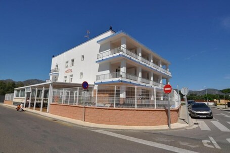 Front of property. Hotel Montana by Bossh