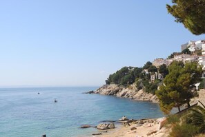 Beach - Hotel Montana by Bossh (Roses)