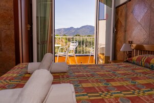 Habitación estándar | Escritorio, wifi gratis, ropa de cama