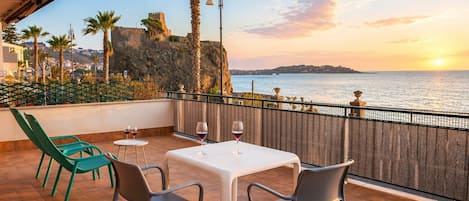 屋外ダイニングエリア