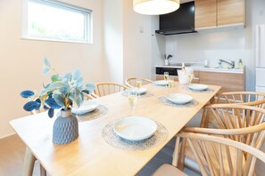 Villa Premier - icke-rökare (Max13,4LDK,8Beds,PrivatePool,Onna 13A) | Matservice på rummet