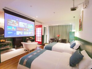 Premium bedding, down duvets, memory-foam beds, minibar - Zheda Yuanzheng Lanshe Hotel  (Hangzhou)