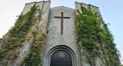 Zheda Yuanzheng Lanshe Hotel