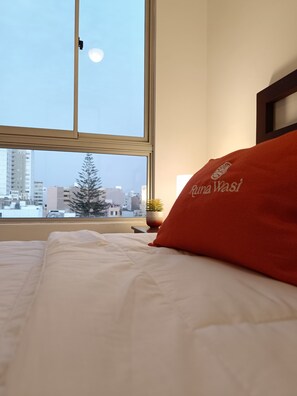 3 chambres, chambres insonorisées, fer et planche à repasser