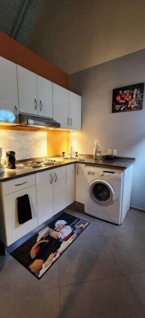 Private kitchen - "THE SPOT" Downtown Centre Studio B (Willemstad)