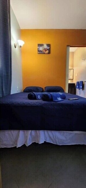 1 bedroom, WiFi - "THE SPOT" Downtown Centre Studio B (Willemstad)