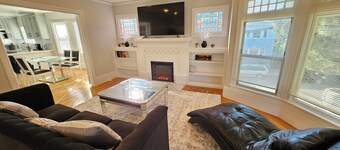 Modern 2 beds 1 bath house in a prime Bay Area location