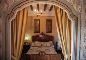 4 slaapkamers, een bureau, gratis wifi, beddengoed