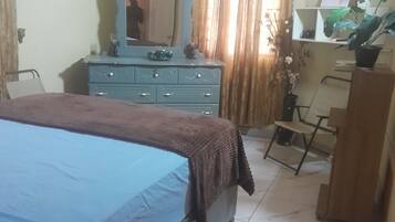 2 bedrooms, iron/ironing board, WiFi, bed sheets