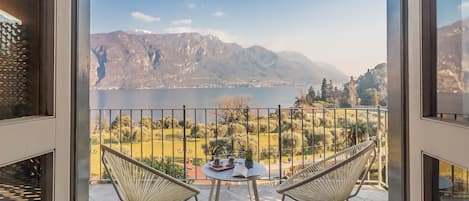 Apartment, Lake View | 1 bedroom, iron/ironing board, free WiFi, bed sheets