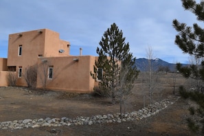 Exterior - Casa de Sierra in Taos (Taos)