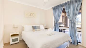 4 bedrooms, iron/ironing board, travel cot, free WiFi