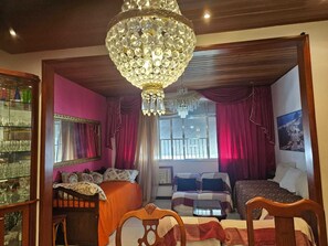 4 bedrooms, iron/ironing board, WiFi, bed sheets - Copacabana 3 qts 6/10 Pessoas, Quadra da Praia (Rio de Janeiro)