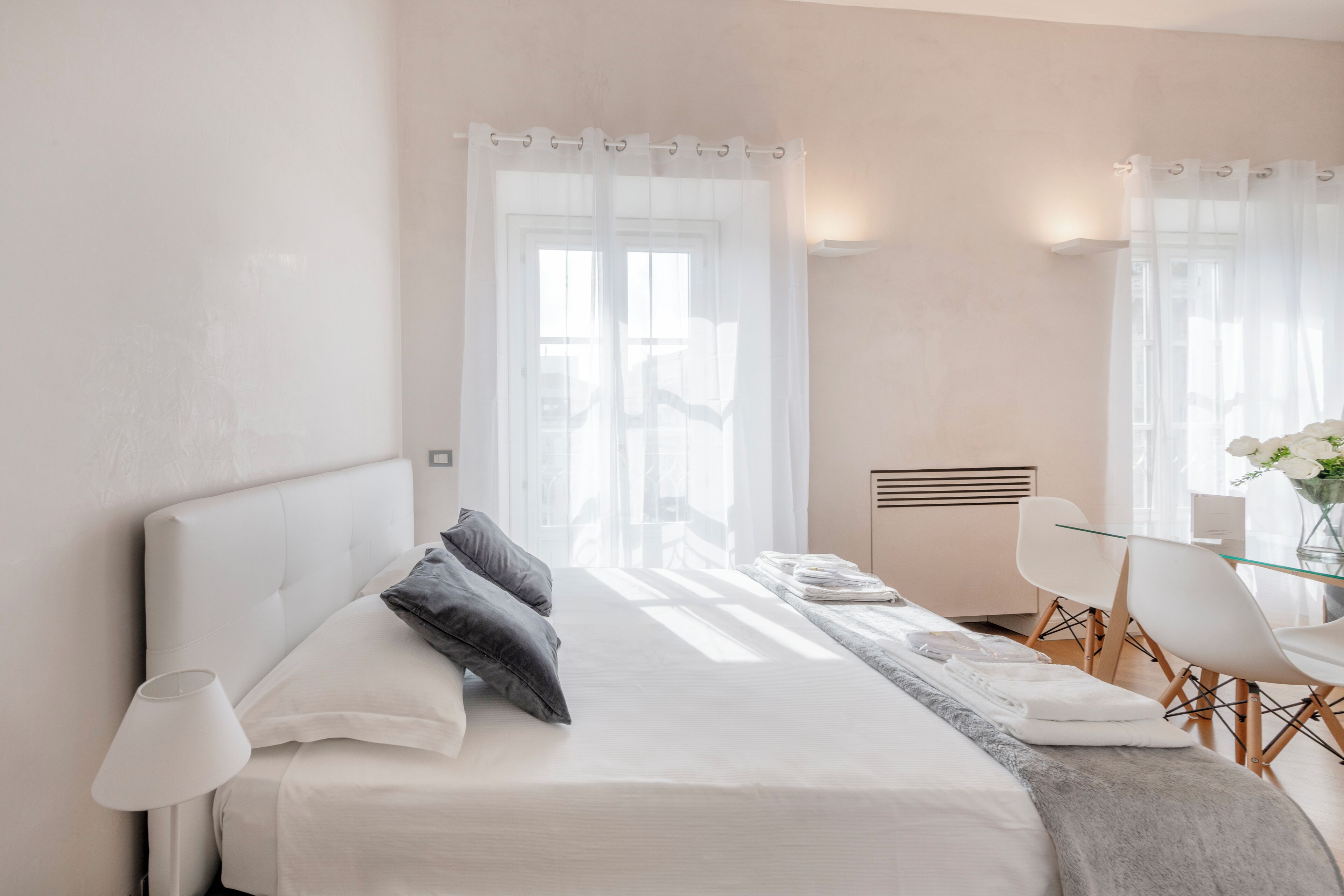 Suite Rossini 8 | In-room safe, blackout drapes, iron/ironing board, free WiFi