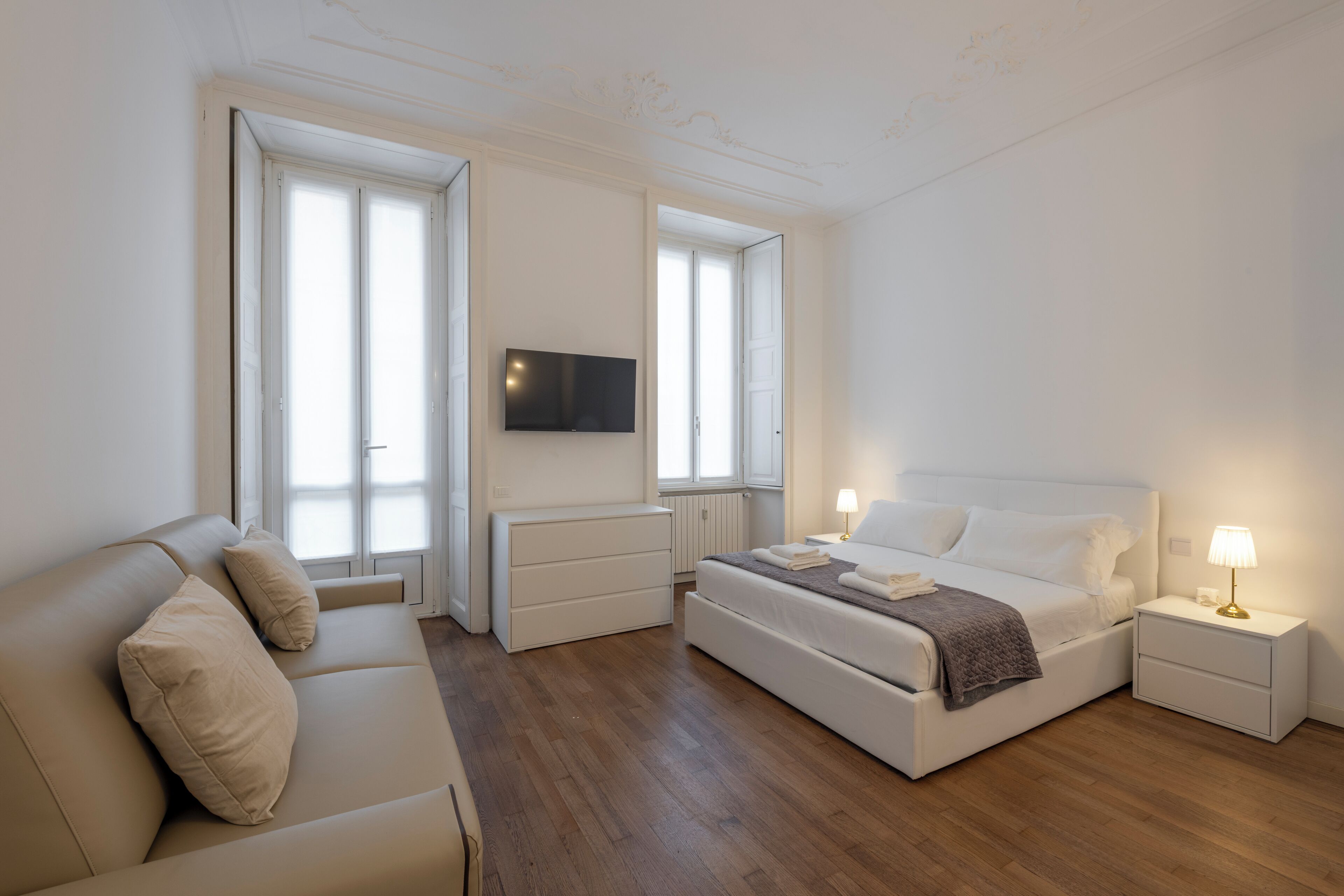 Suite Galilei 2 | In-room safe, blackout drapes, iron/ironing board, free WiFi